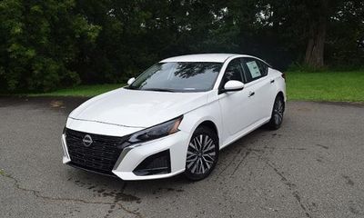 2023 Nissan Altima SV