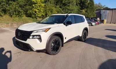 2026 Nissan Rogue SV