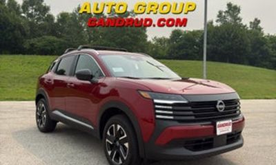 2026 Nissan Kicks MPV SV