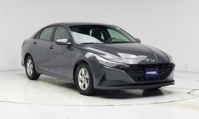 2023 Hyundai Elantra SE