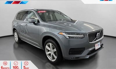 2020 Volvo XC90 Momentum