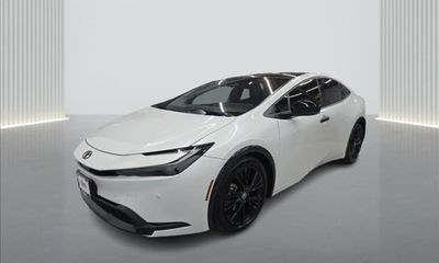2025 Toyota Prius XLE