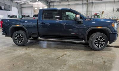 2023 GMC Sierra HD AT4