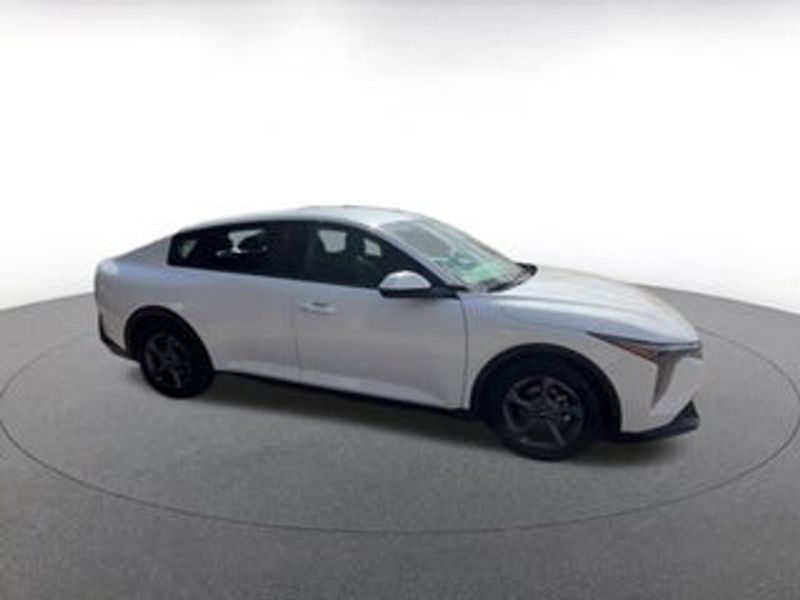 2025 Kia K4 — a typically priced live listing