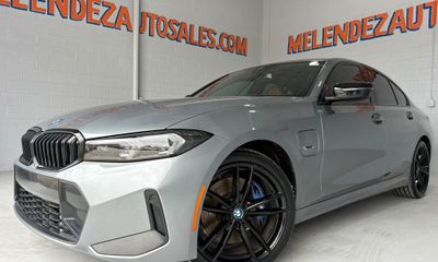 2023 BMW 330E Hybrid Plug