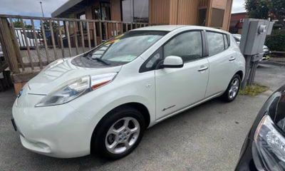 2011 Nissan Leaf SL