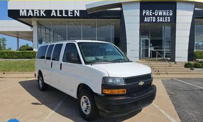 2020 Chevrolet Express LS