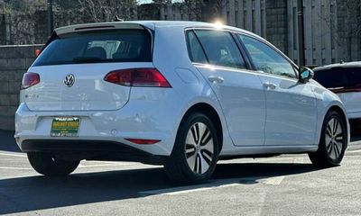 2016 Volkswagen E-Golf SEL Premium