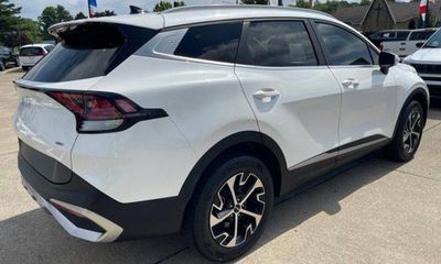 2023 Kia Sportage EX