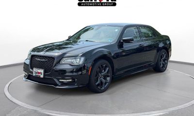 2022 Chrysler 300 Touring L