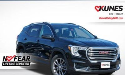 2023 GMC Terrain SLT