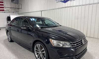 2018 Volkswagen Passat S R Line