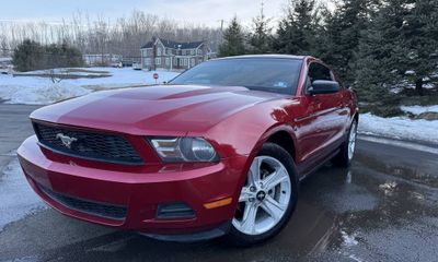 2010 Ford Mustang Base