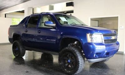 2013 Chevrolet Avalanche LS