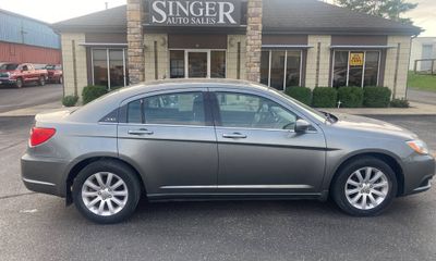 2013 Chrysler 200 Touring