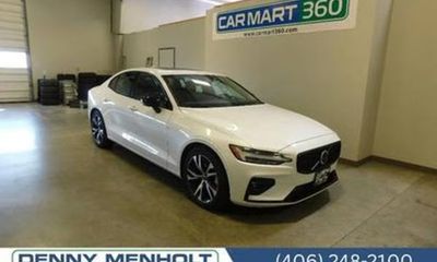 2024 Volvo S60 Plus Dark