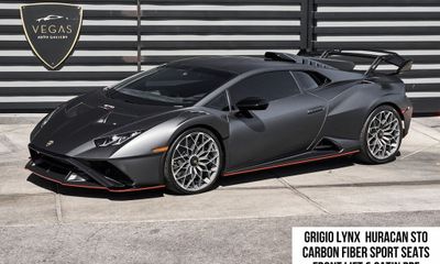 2023 Lamborghini Huracan STO