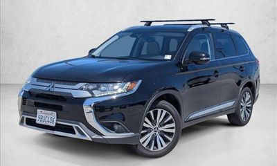 2020 Mitsubishi Outlander SE
