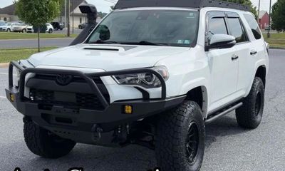 2021 Toyota 4RUNNER Venture