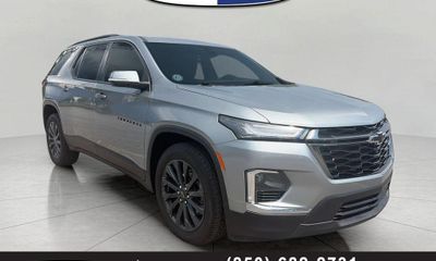 2023 Chevrolet Traverse RS
