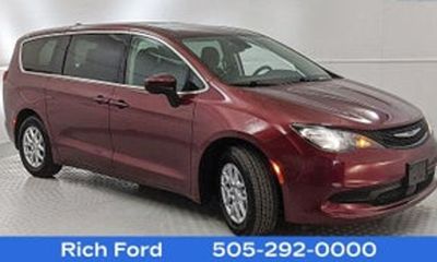 2023 Chrysler Voyager LX