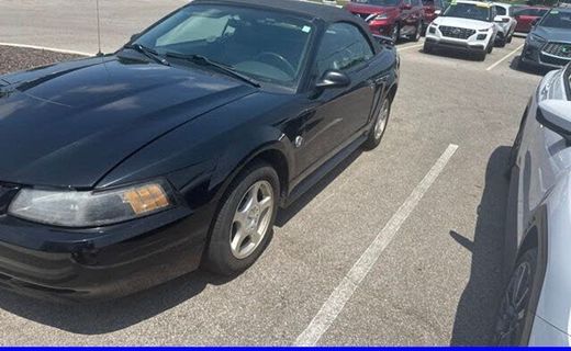 2004 Ford Mustang