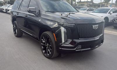 2025 Cadillac Escalade Sport Platinum