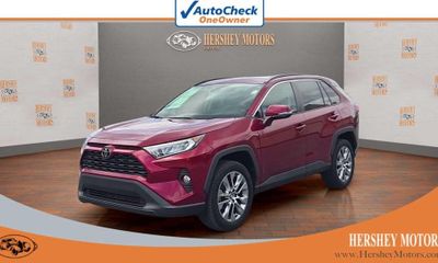 2020 Toyota RAV4 XLE Premium