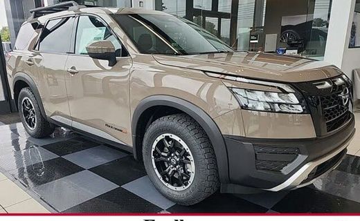 2023 Nissan Pathfinder SV