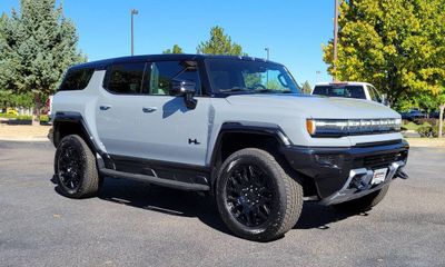 2026 GMC Hummer EV SUV 2X