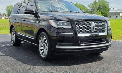 2023 Lincoln Navigator Reserve