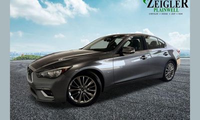 2018 Infiniti Q50 30T Luxe