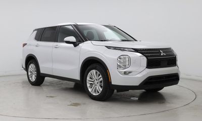 2023 Mitsubishi Outlander ES