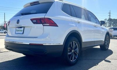 2022 Volkswagen Tiguan SE
