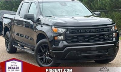 2025 Chevrolet Silverado Custom