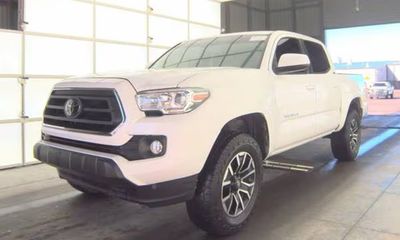 2023 Toyota Tacoma SR5