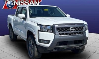 2025 Nissan Frontier SV