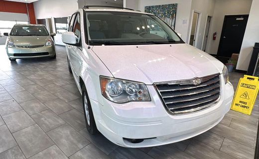 2010 Chrysler Town AND Country RT