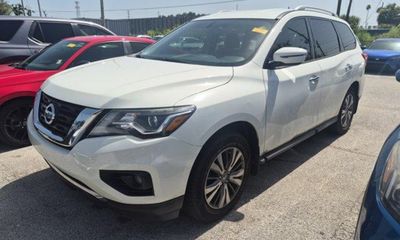 2020 Nissan Pathfinder SV