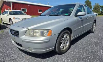 2005 Volvo S60 25T