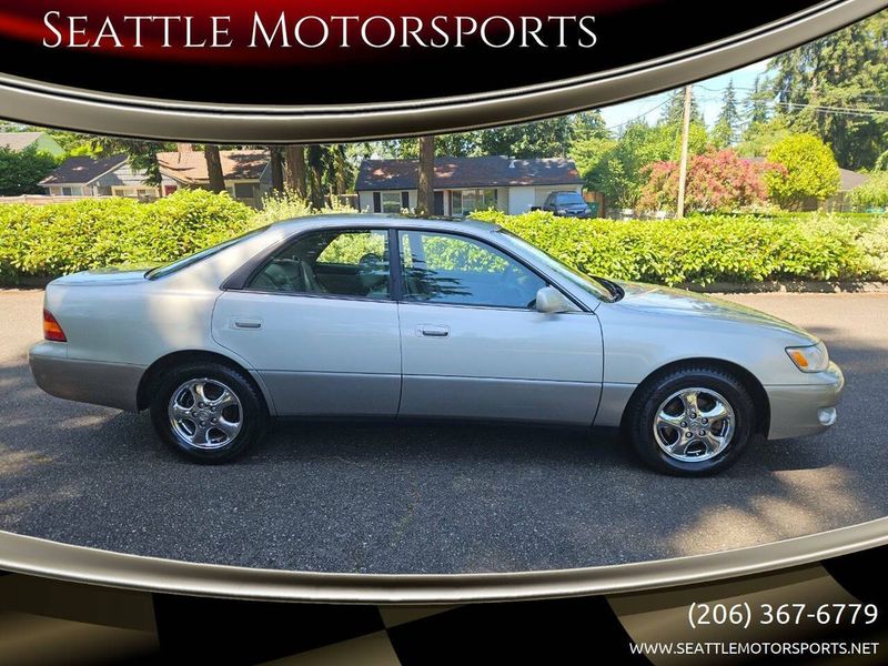 1999 Lexus ES — a typically priced live listing
