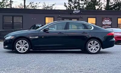 2016 Jaguar XF Premium