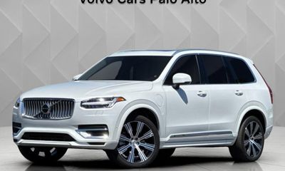 2023 Volvo XC90 Plus Bright