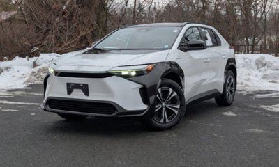 2024 Toyota BZ4X XLE