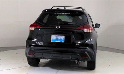 2021 Nissan Kicks SR