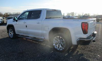 2023 GMC Sierra SLT