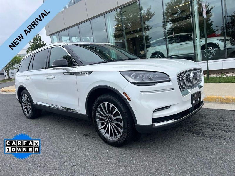 2024 Lincoln Aviator — a typically priced live listing