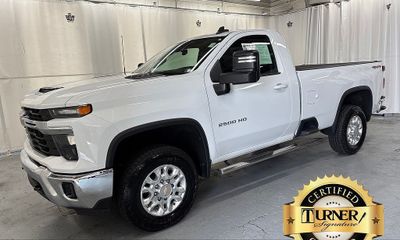 2024 Chevrolet Silverado HD LT