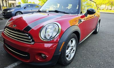 2012 Mini Clubman Base
