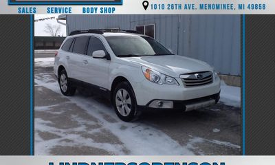 2011 Subaru Outback Limited M R